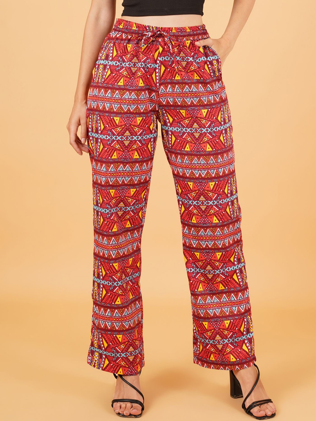

IX IMPRESSION Women Geometric Printed Regular Trousers, Maroon