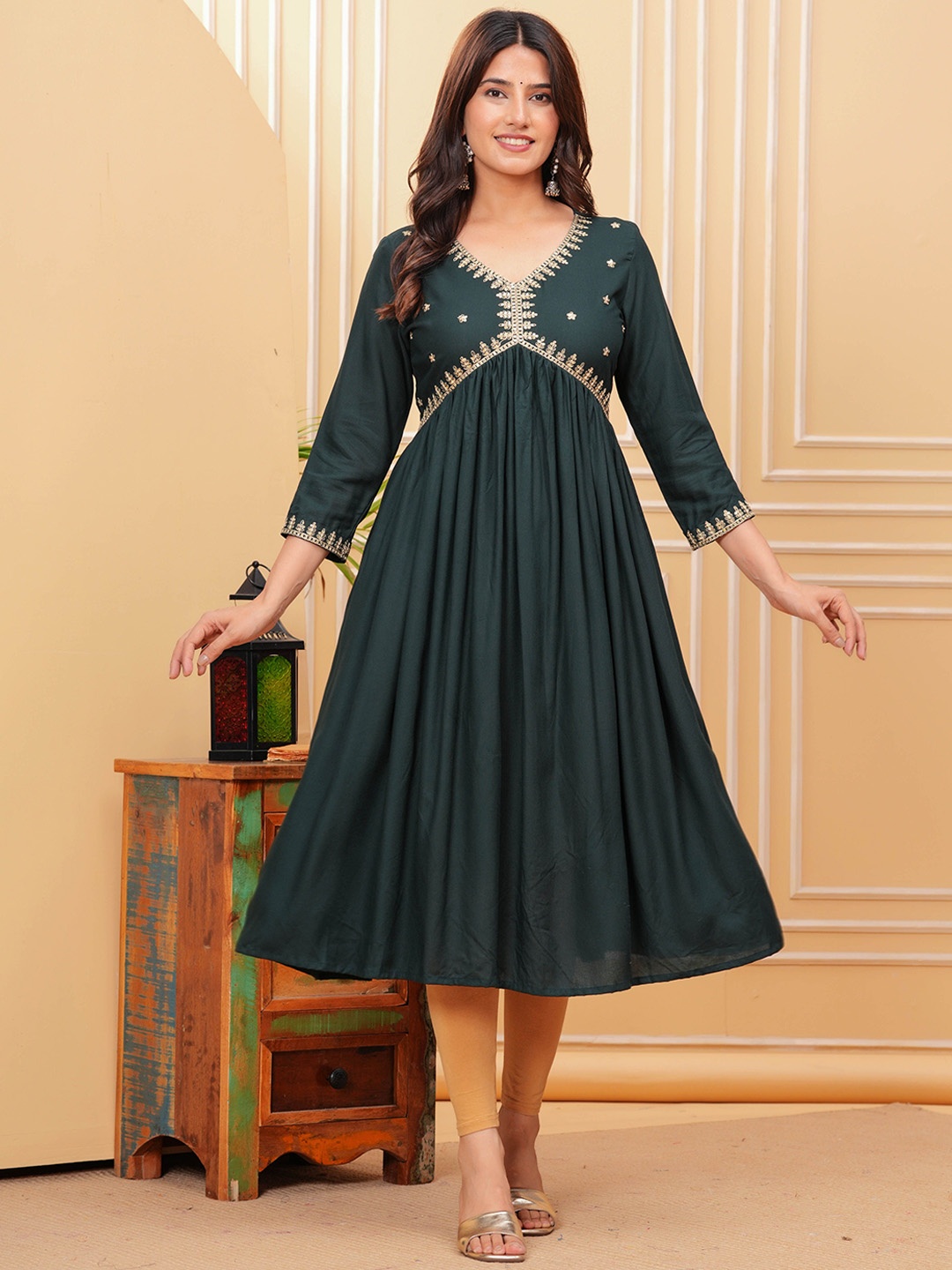 

KPF Floral Yoke Design Zari Angrakha Anarkali Kurta, Green