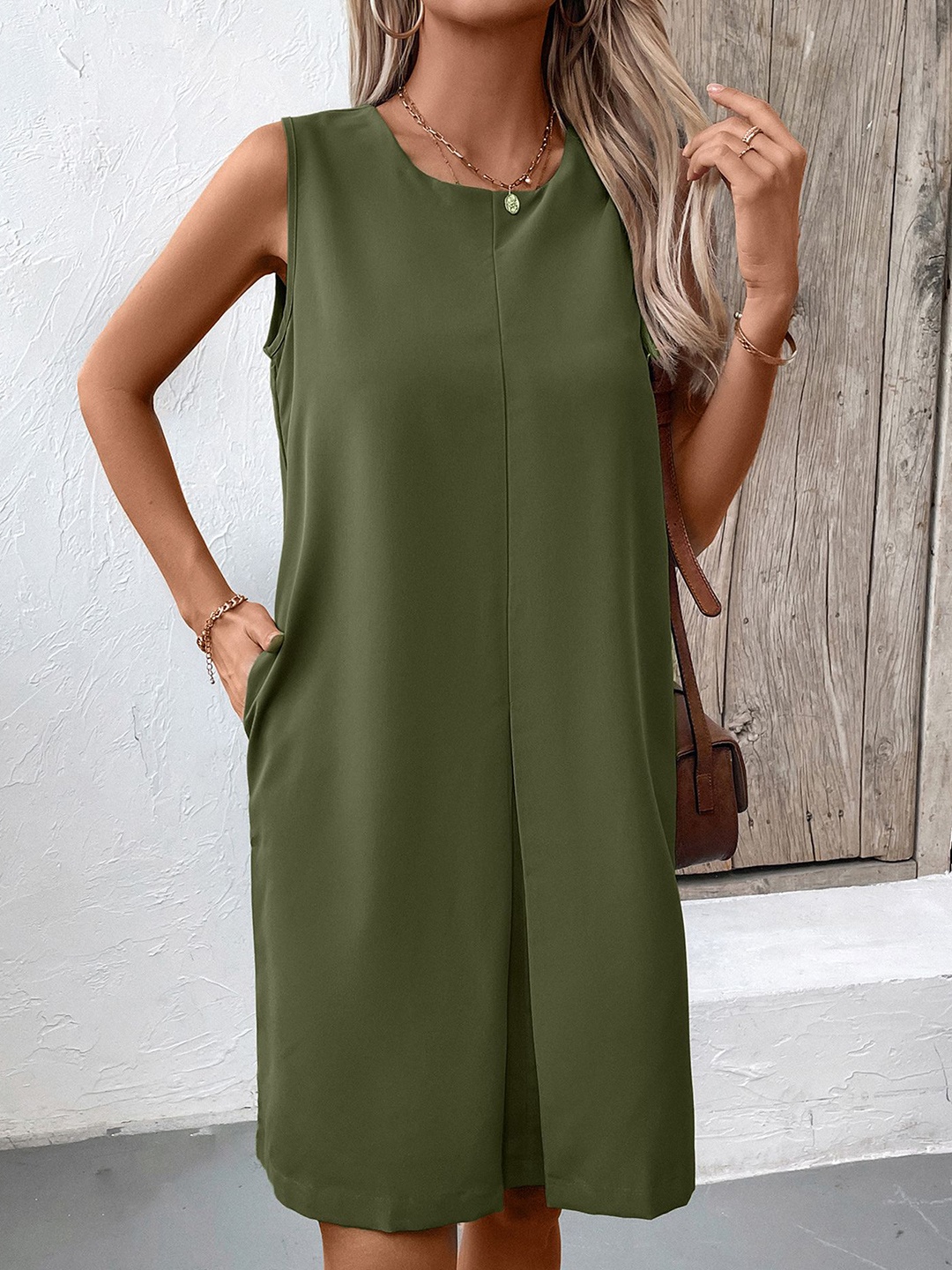 

StyleCast x Revolte Round Neck A-Line Dress, Green
