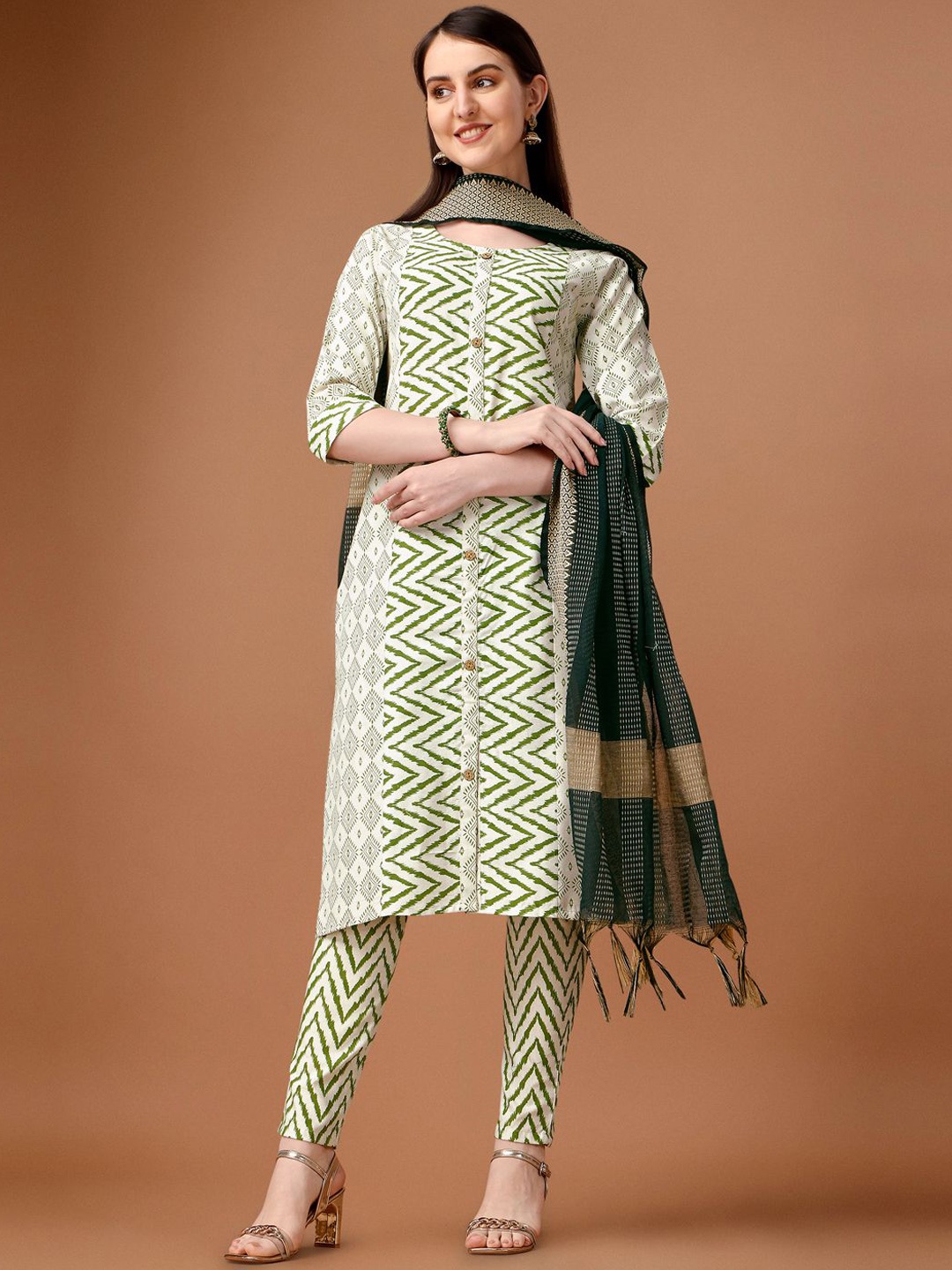 

Growdamy Women Printed Regular Pure Cotton Kurta with Trousers & With Dupatta, Green