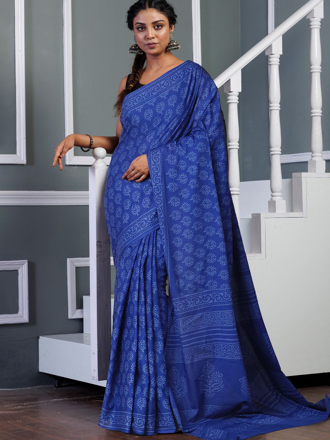 

Unnati Silks Ethnic Motifs Pure Cotton Handloom Block Print Saree, Navy blue