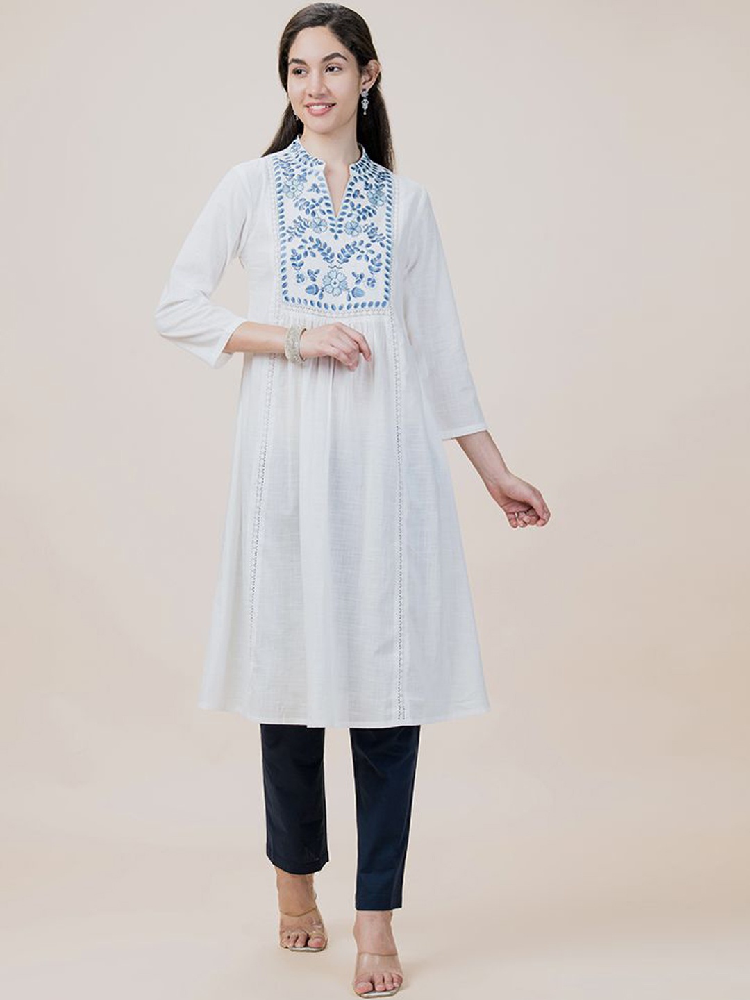 

BARARA ETHNIC Floral Embroidered Mandarin Collar Pleated A-Line Kurta, White