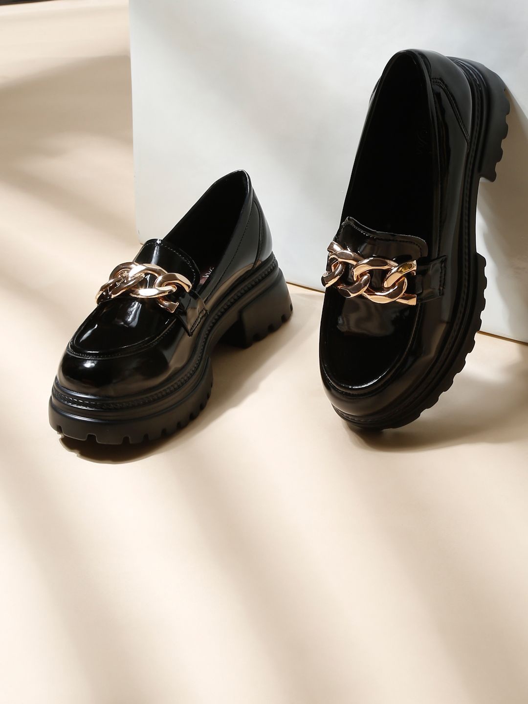 

VALIOSAA Women Patent Leather Lightweight Slip-On Loafers With Buckles, Black