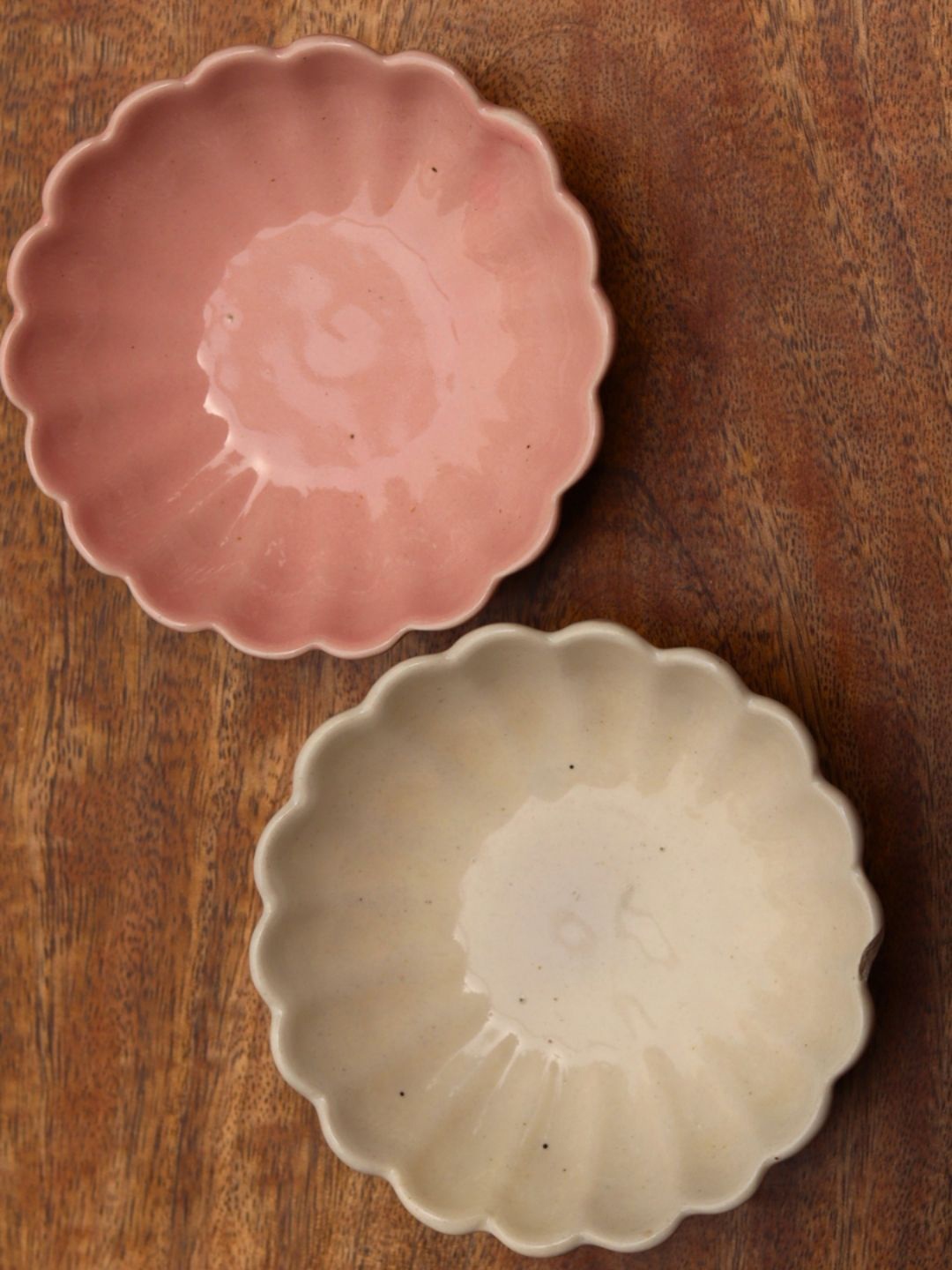 

WEAVING HOMES White & Pink 2 Pieces Textured Ceramic Bowls