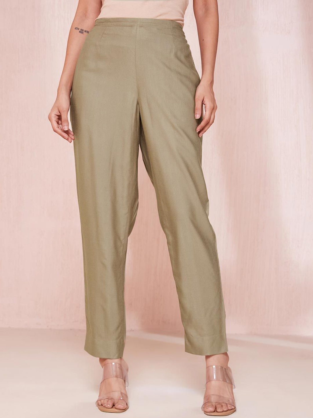 

Fabindia Women Mid-Rise Trousers, Olive