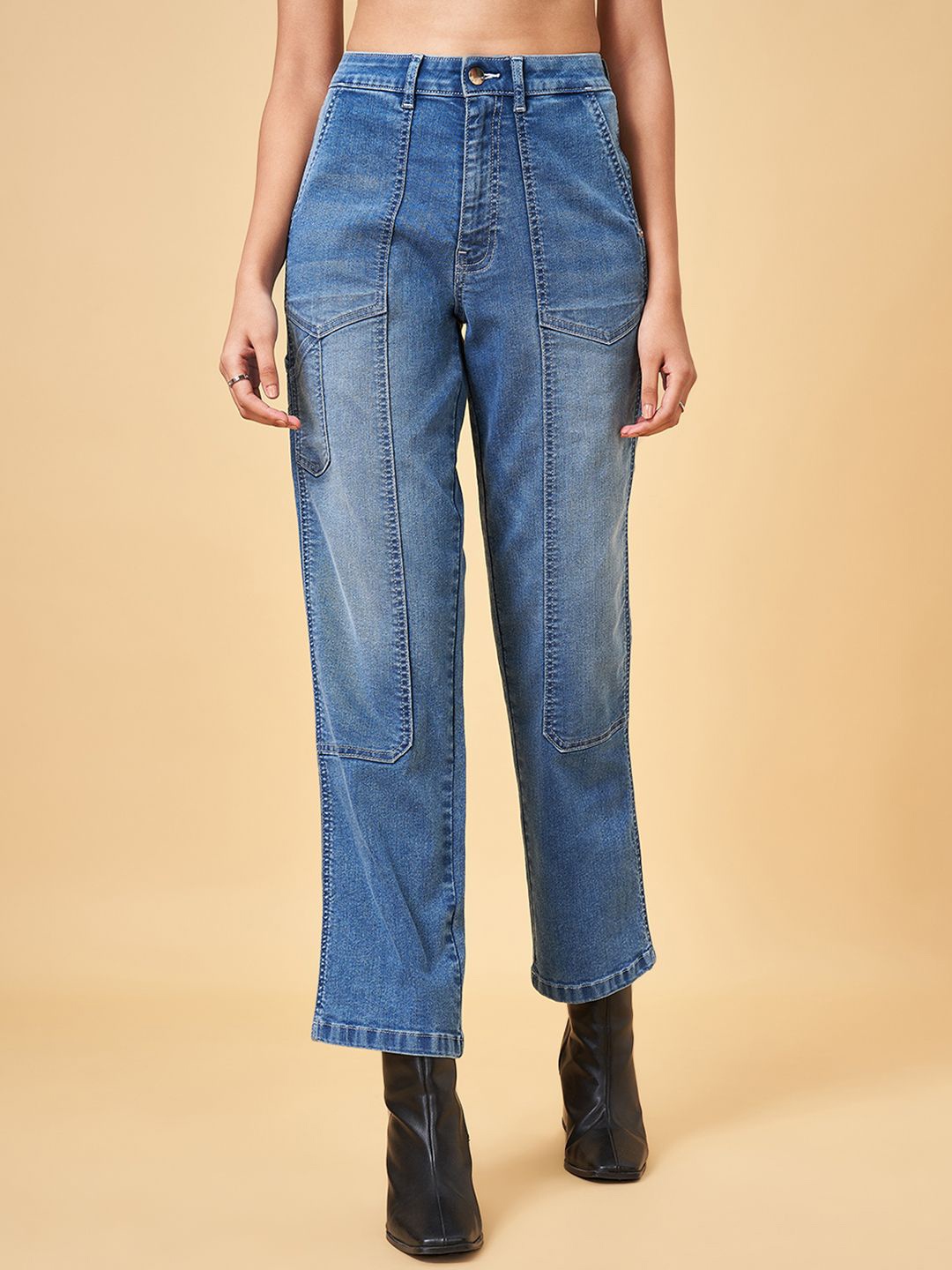 

SF JEANS by Pantaloons Women Straight Fit Light Fade Jeans, Blue