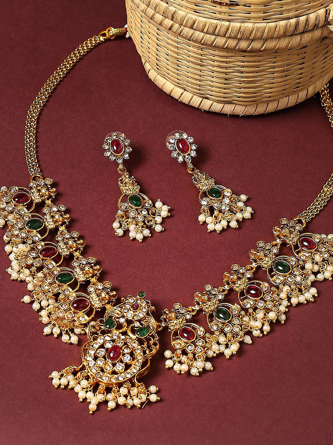

Anouk Gold Toned Stone Studded & Beaded Jewellery Set