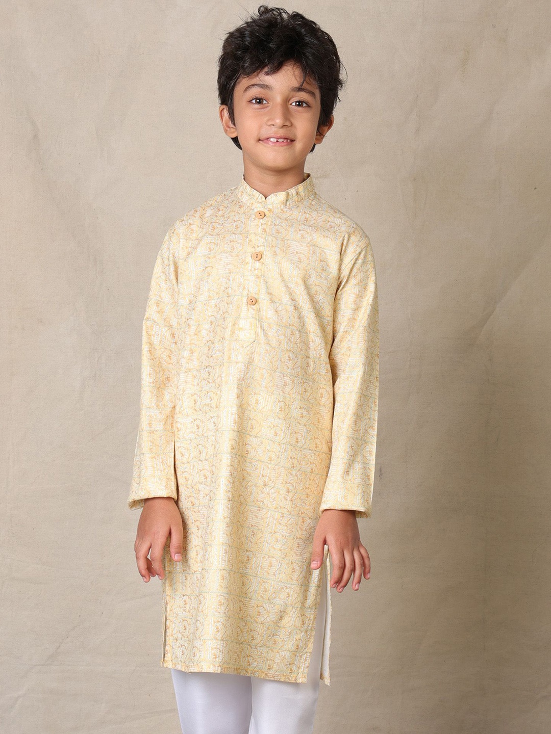 

Anthrilo Boys Geometric Printed Mandarin Collar Pure Cotton Straight Kurta, Yellow