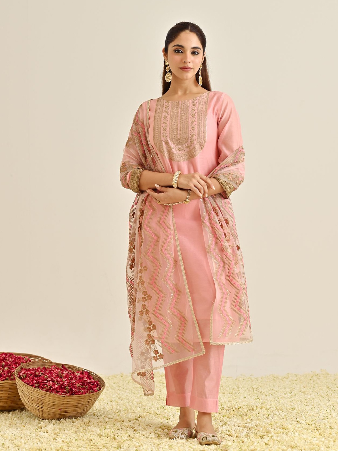 

Rustorange Floral Yoke Design Regular Thread Work Straight Kurta With Salwar & Dupatta, Pink