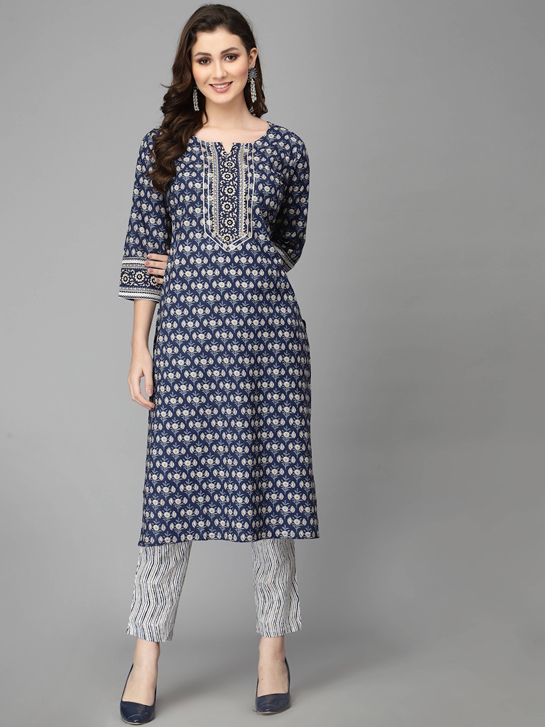 

P3D CREATION Floral Printed Gotta Patti Kurta with Trousers & Dupatta, Blue