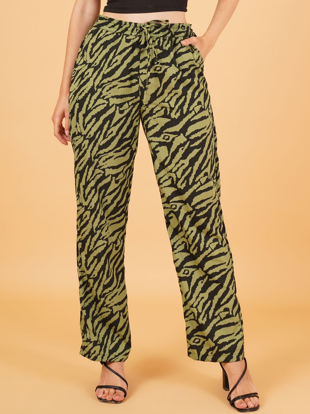 

IX IMPRESSION Women Printed Trousers, Black