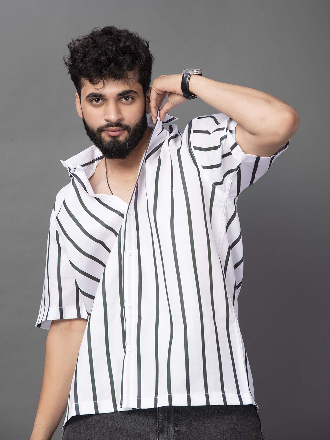 

BROWN BROTHERS Unisex Spread Collar Striped Cotton Oversized Casual Shirt, White