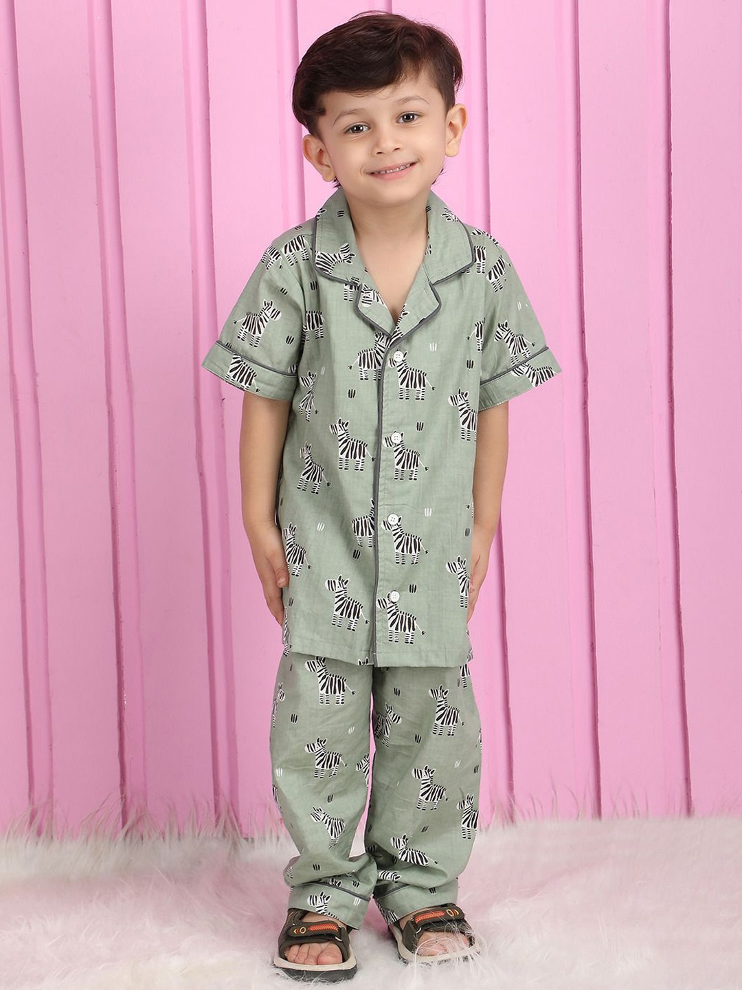 

Polka Tots Boys Pure Cotton Printed Half Sleeve Night suit, Green