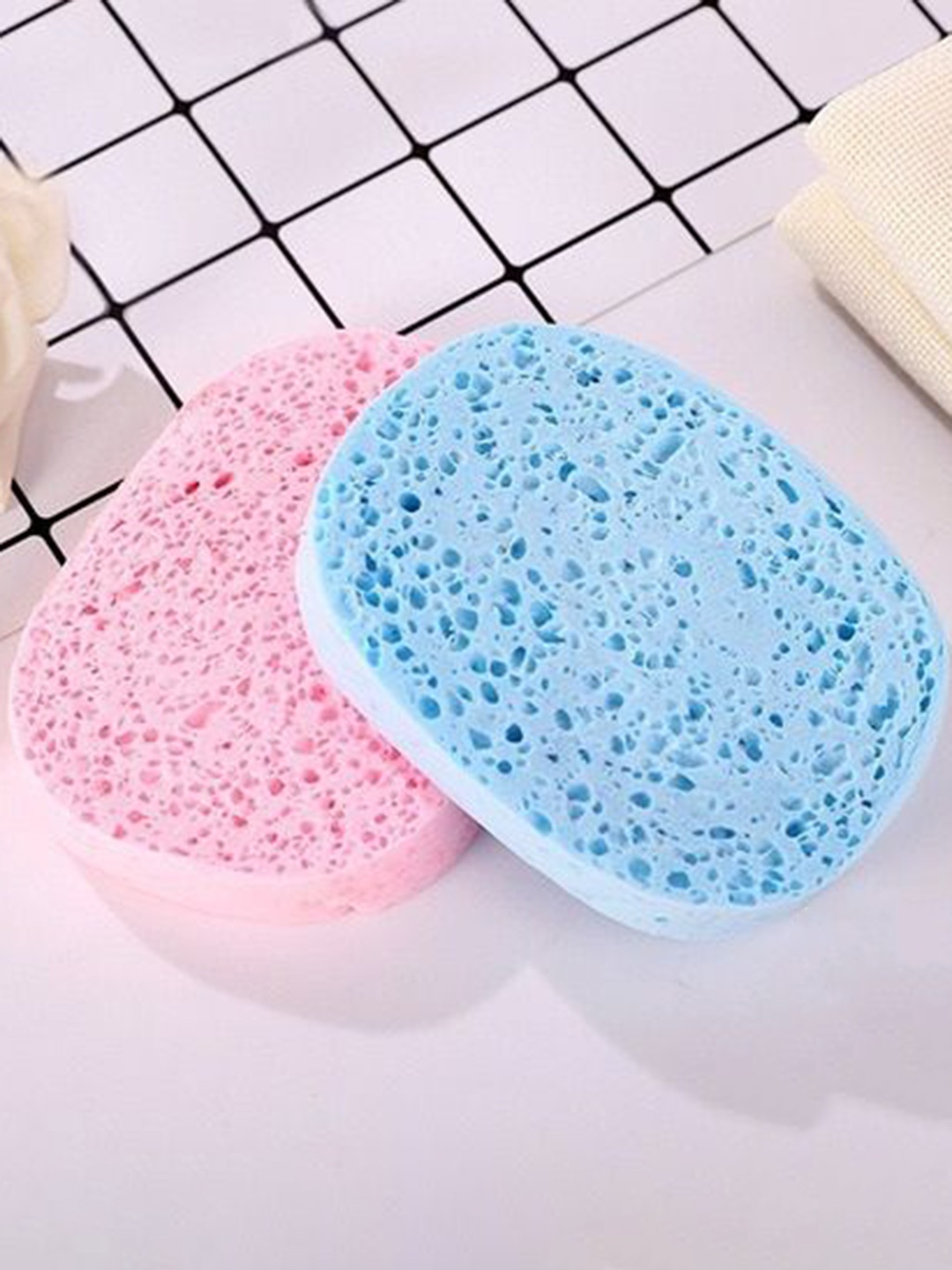 

FAVON Set Of 2 Elastic Touch Mildly Facial Cleansing Sponges, Assorted