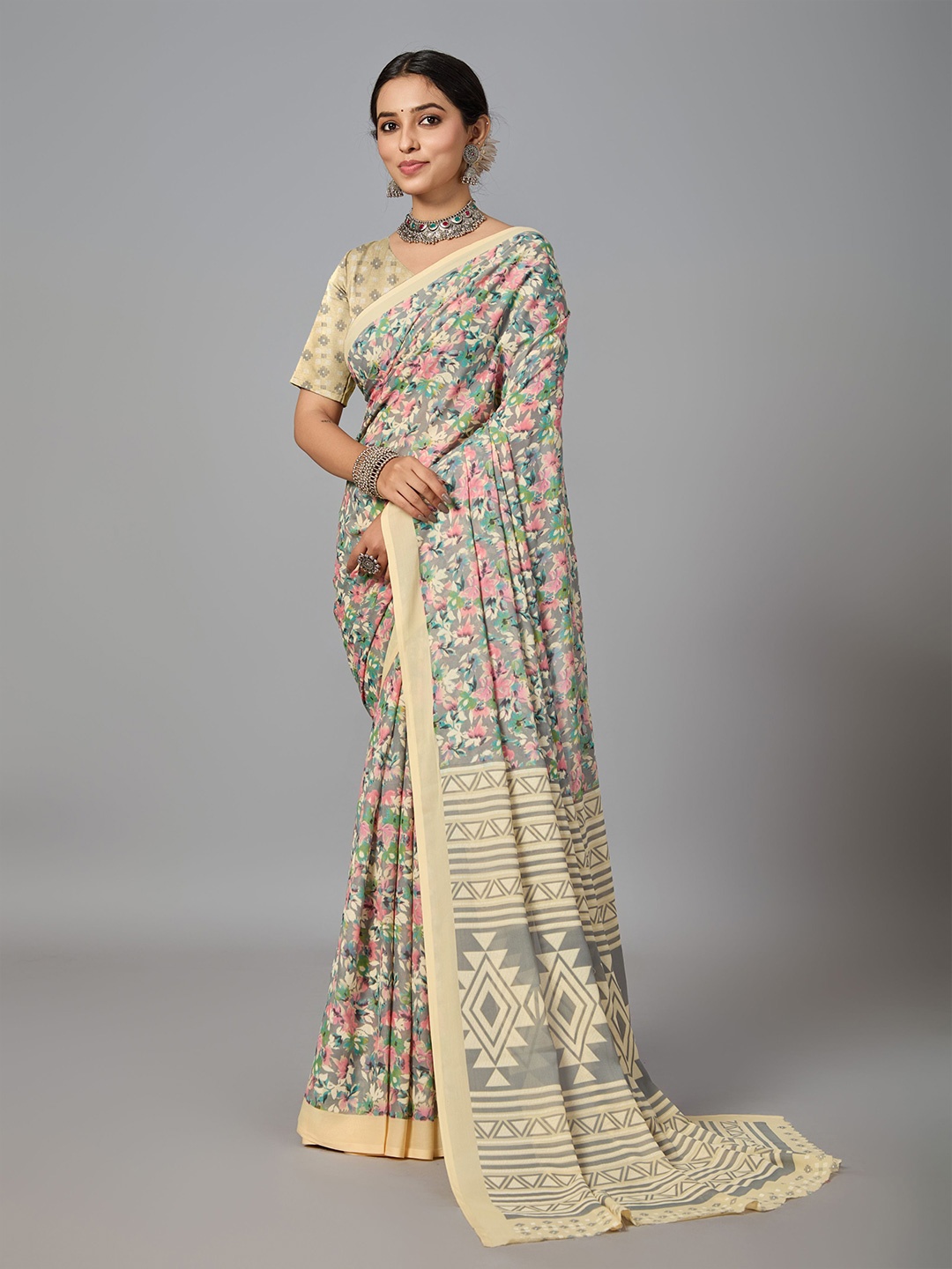 

VIRICA Floral Fashionable Printed Saree, Yellow