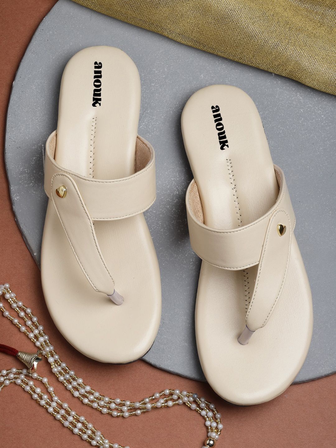 

Anouk Women T-Strap Flats, Cream