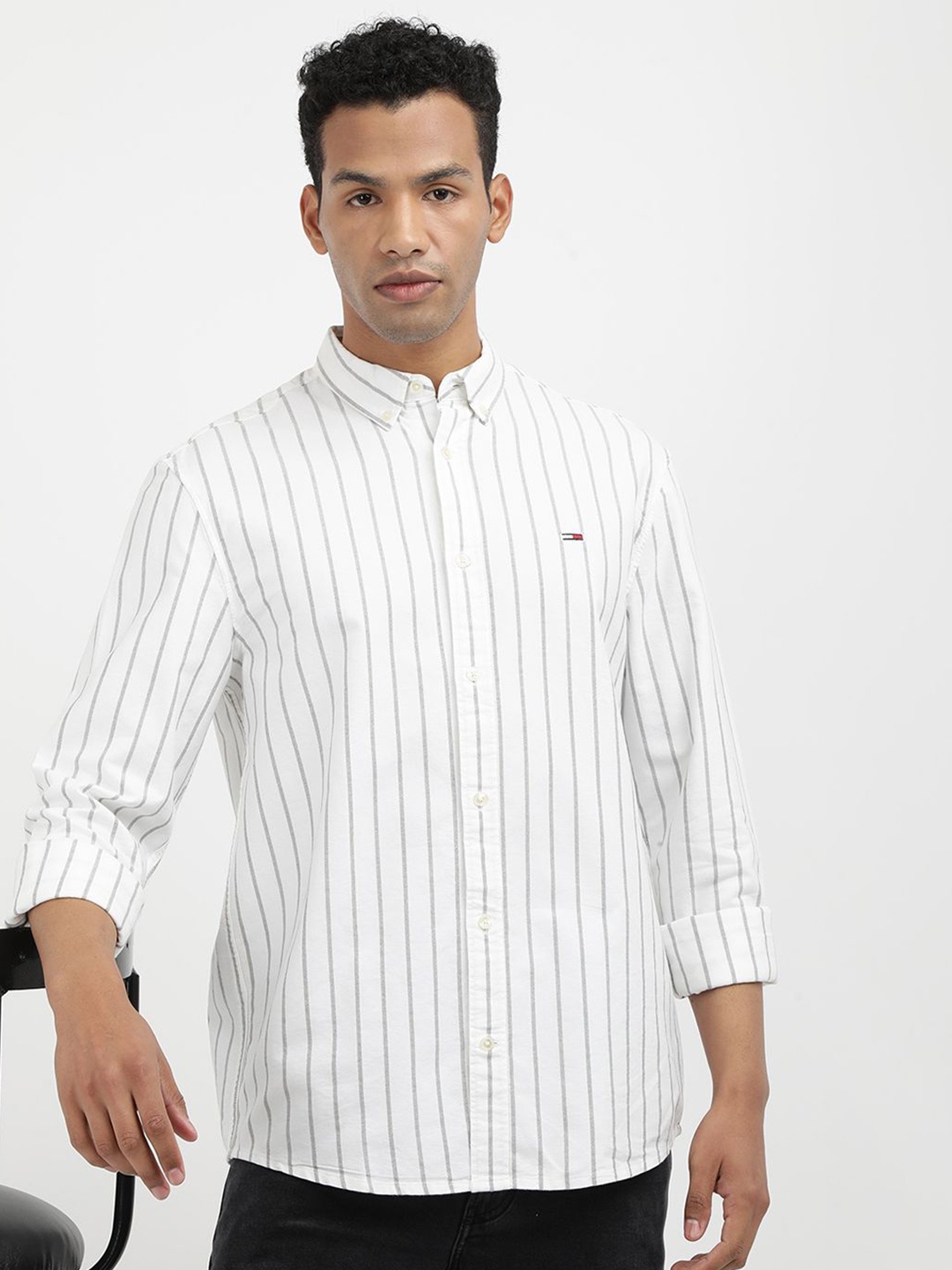 

Tommy Hilfiger Men Vertical Striped Button-Down Collar Casual Shirt, White