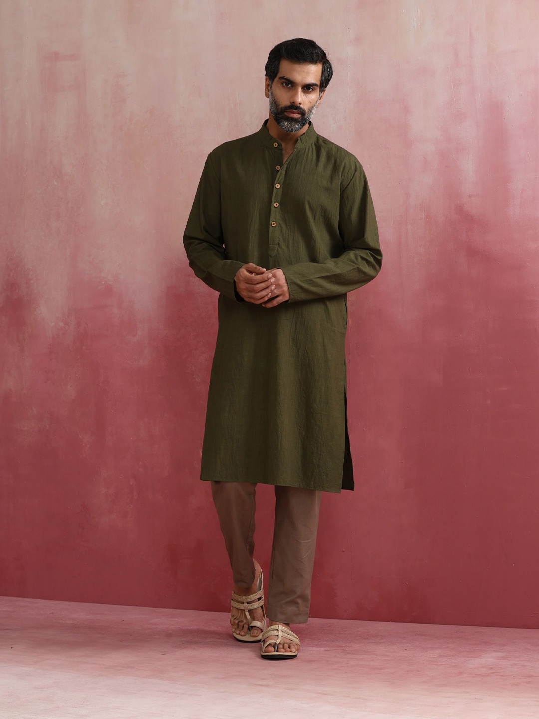 

trueBrowns Men Solid Kurta, Olive