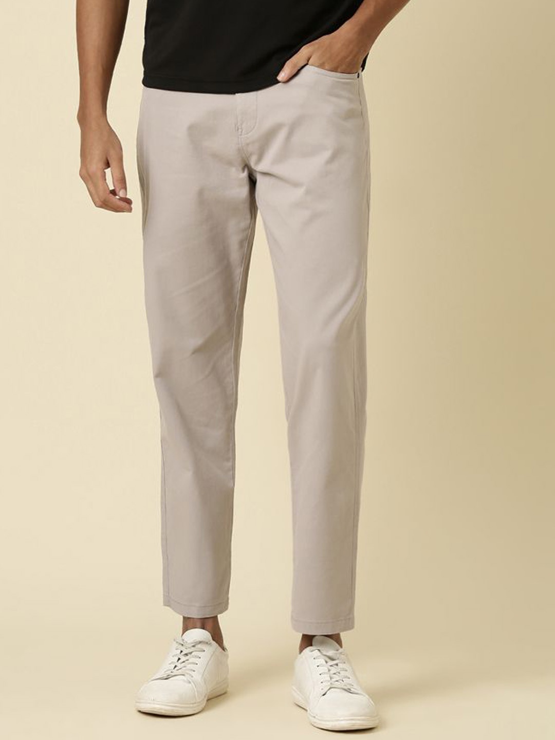 

Mast & Harbour Men Relaxed Mid-Rise Cotton Flat-Front Trousers, Silver