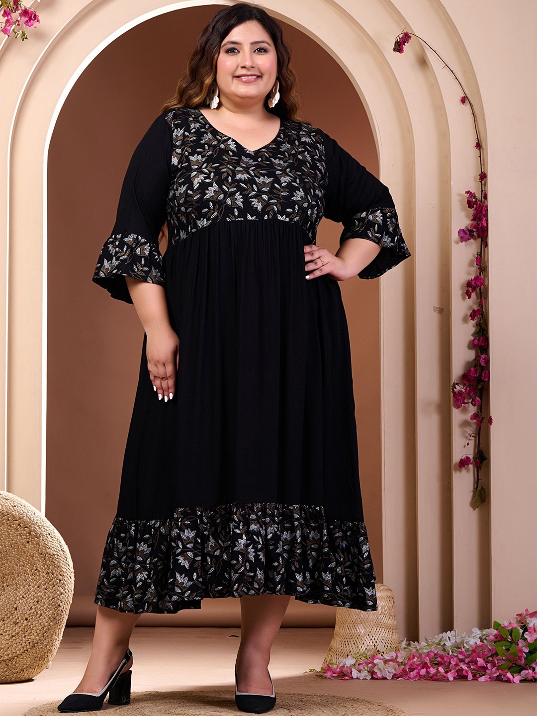 

PrettyPlus by Desinoor.com Plus Size Floral Print A-Line Midi Dress, Black