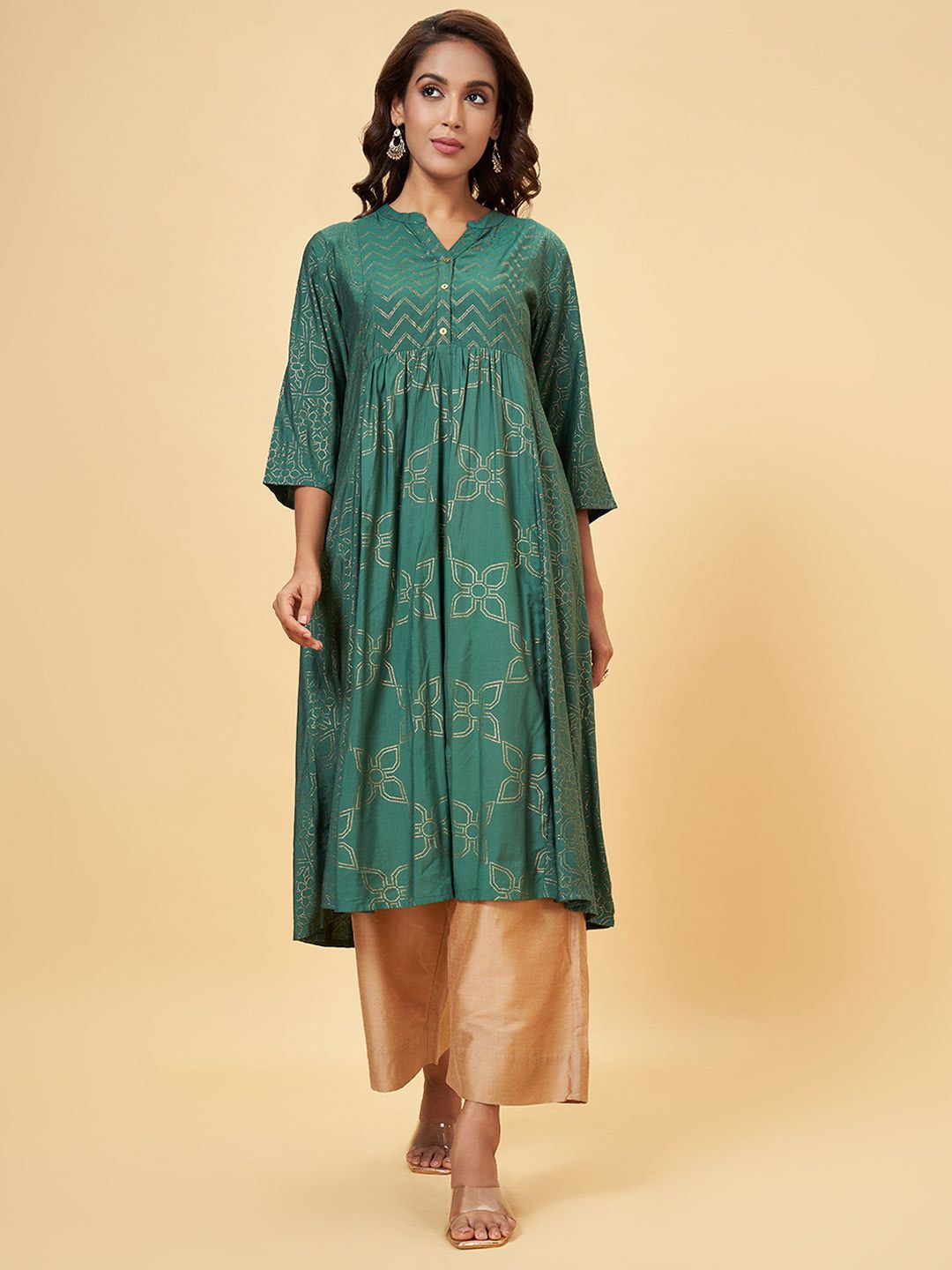 

RANGMANCH BY PANTALOONS Ethnic Motifs Printed Mandarin Collar Anarkali Kurta, Green