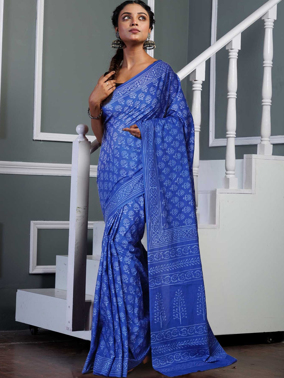 

Unnati Silks Ethnic Motifs Pure Cotton Handloom Block Print Saree, Navy blue