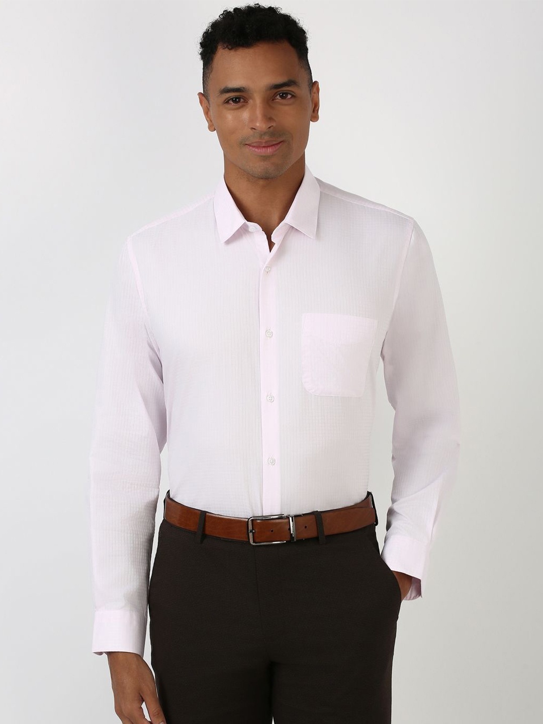 

Peter England Men Spread Collar Solid Polycotton Formal Shirt, Pink