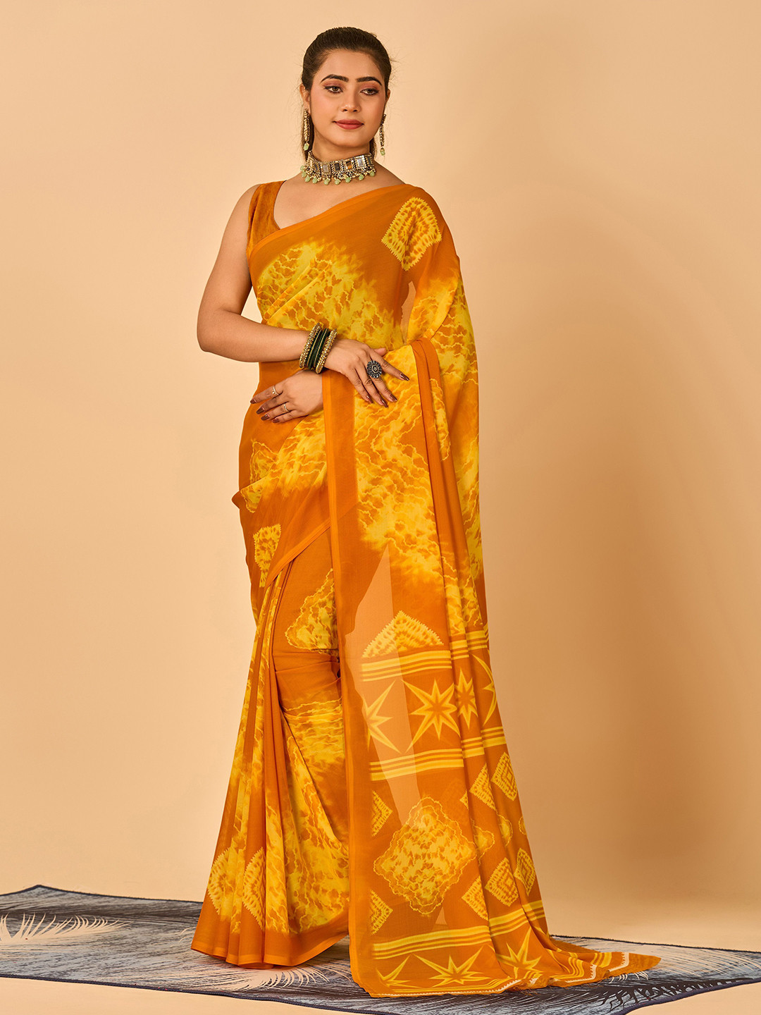 

VIRICA Abstract printed Saree, Yellow