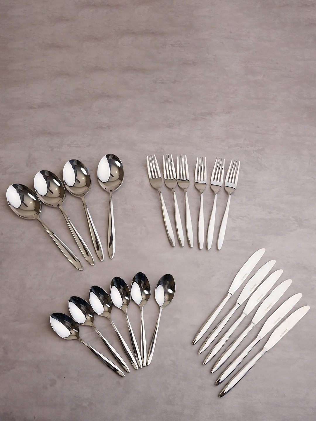 

BlackCarrot Silver Toned 22 Pieces Stainless Steel Cutlery Set