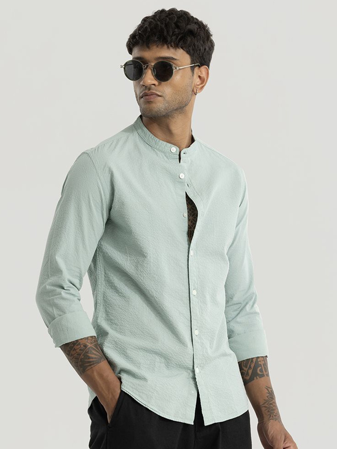 

Snitch Men Smart Slim Fit Solid Mandarin Collar Casual Shirt, Green