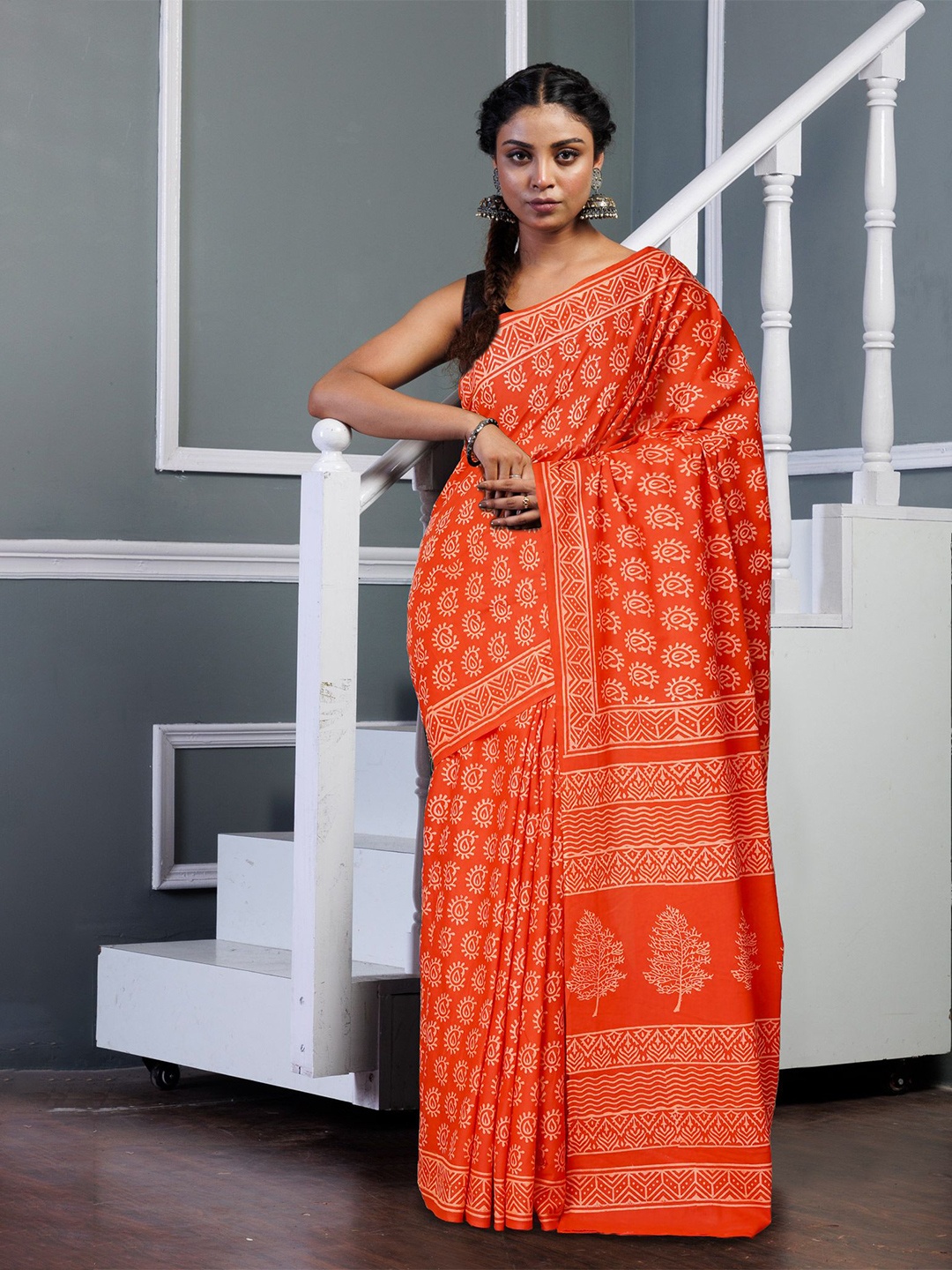 

Unnati Silks Printed Paisley Pure Cotton Handloom Block Print Saree, Orange