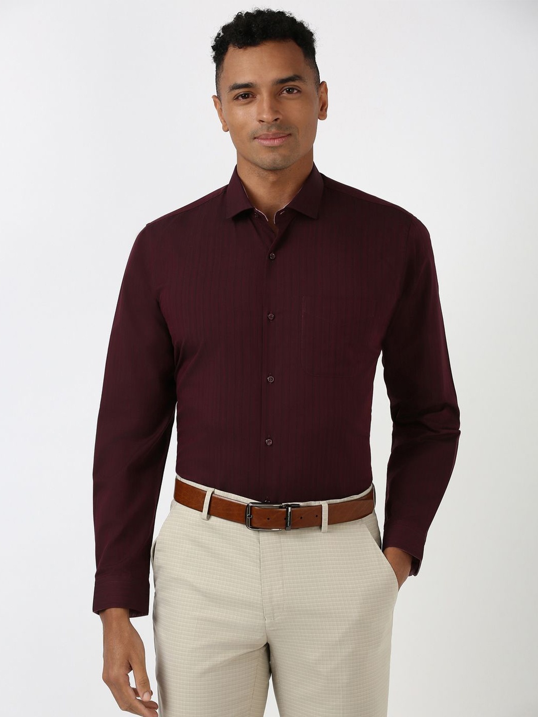 

Peter England Men Spread Collar Solid Polycotton Slim Fit Formal Shirt, Maroon