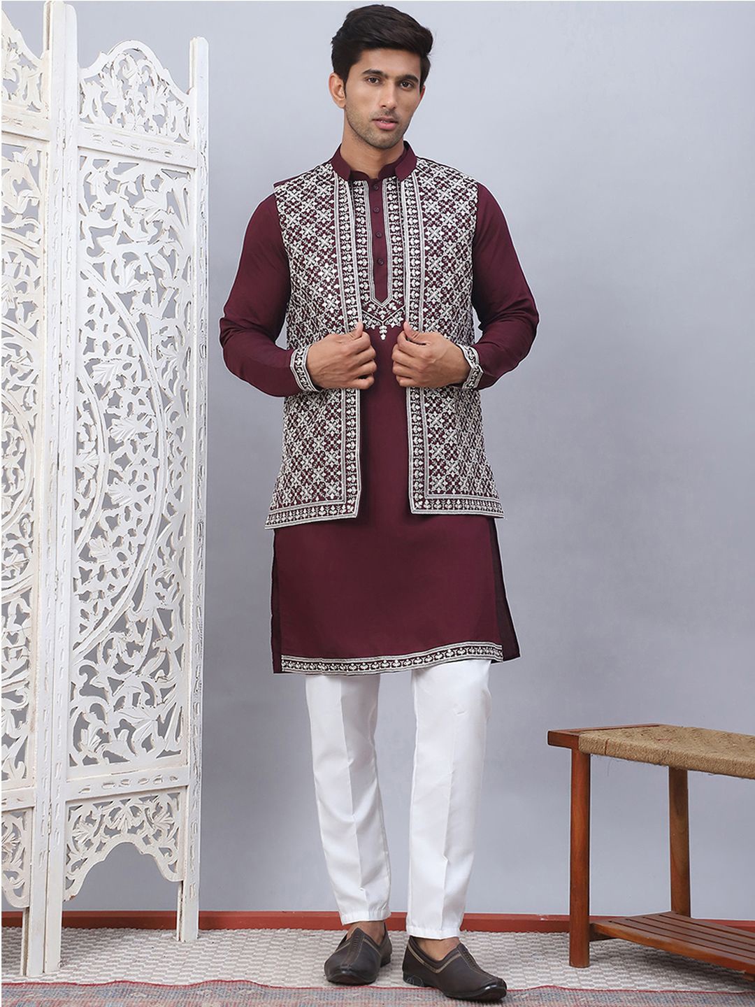 

Jompers Floral Embroidered Mandarin Collar Straight Kurta with Pyjama & Waistcoat, Purple