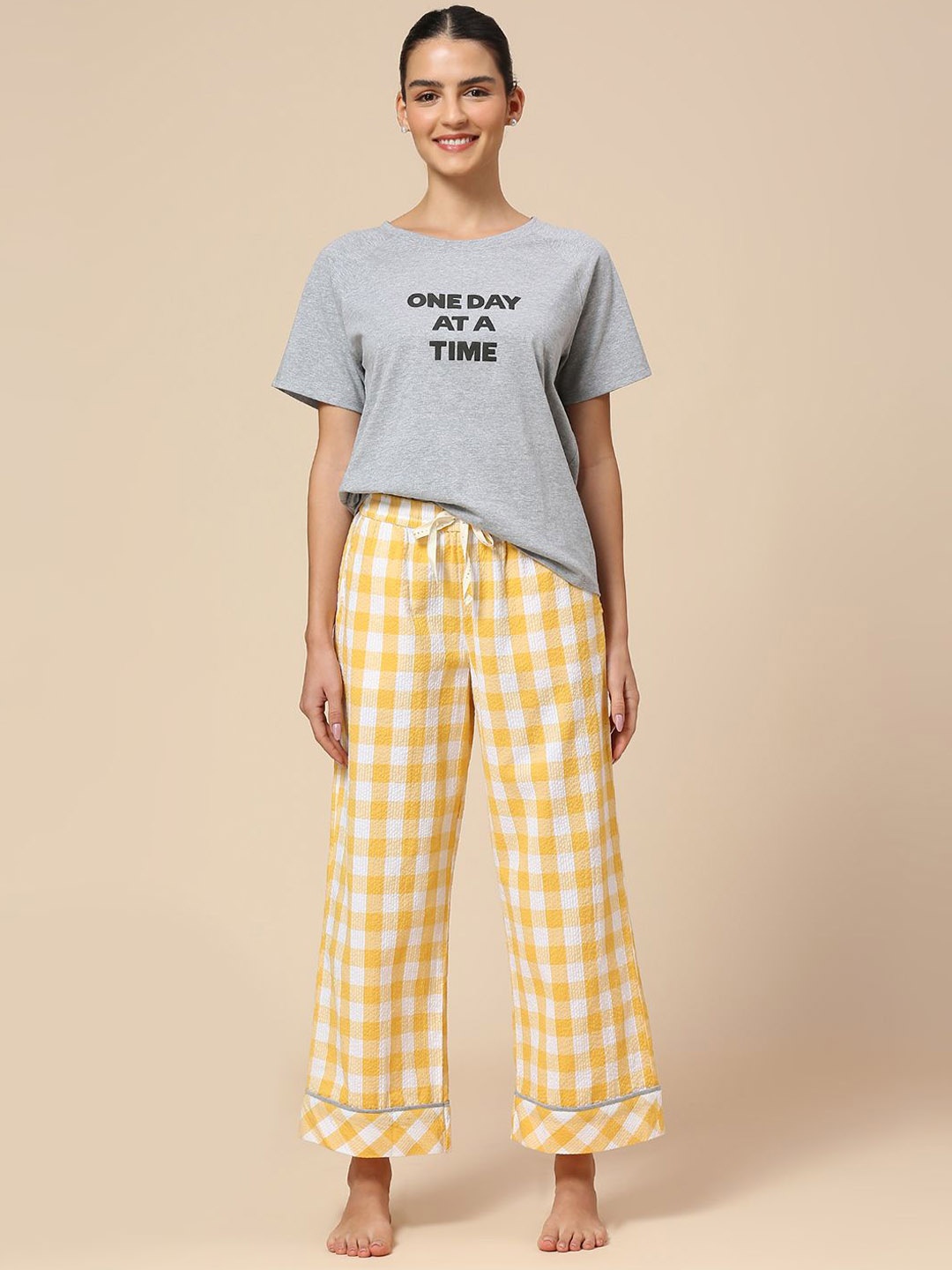 

Chemistry Women Printed Night suit, Yellow
