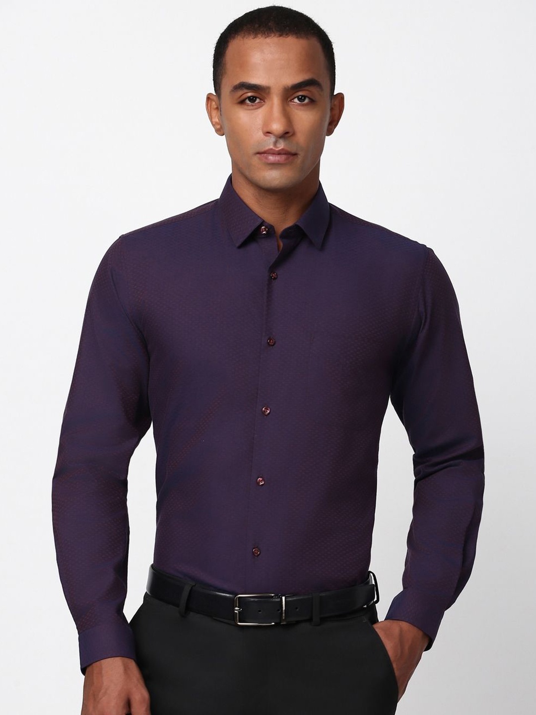

Peter England Men Spread Collar Solid Cotton Slim Fit Formal Shirt, Purple