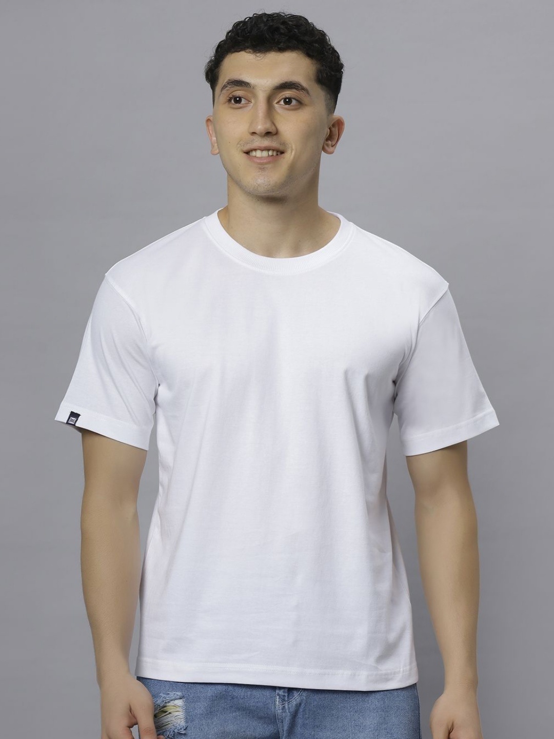 

Hence Men Solid Round Neck Cotton Oversized T-Shirt, White