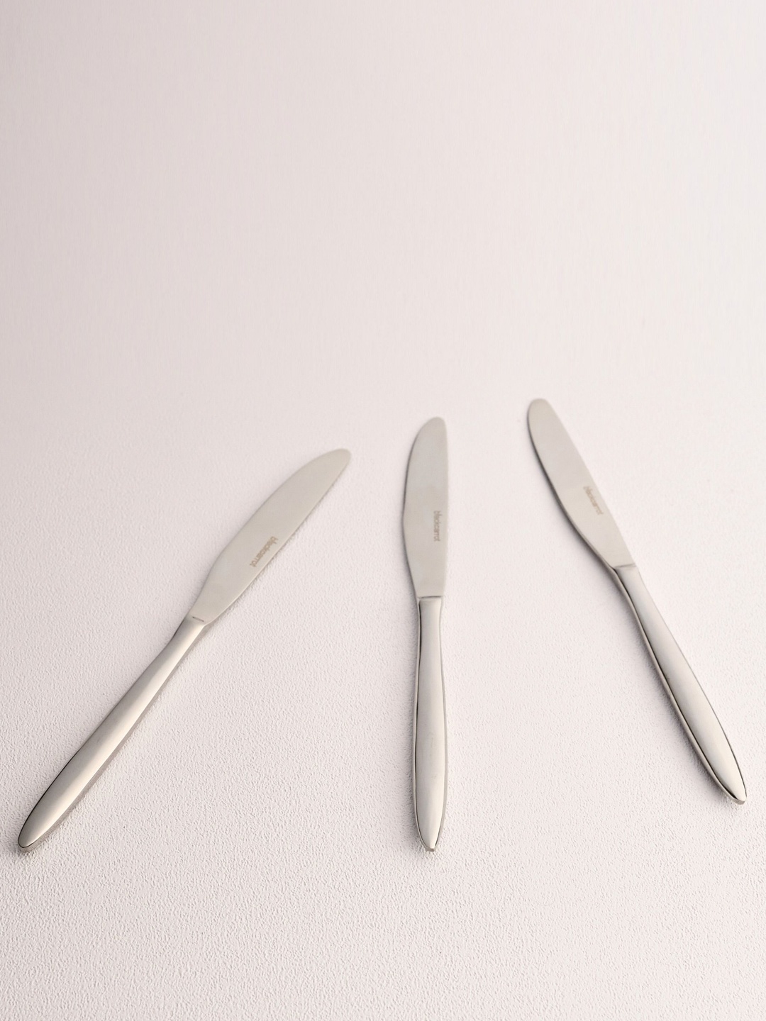 

BlackCarrot Silver Toned 3 Pcs Dinner Knives