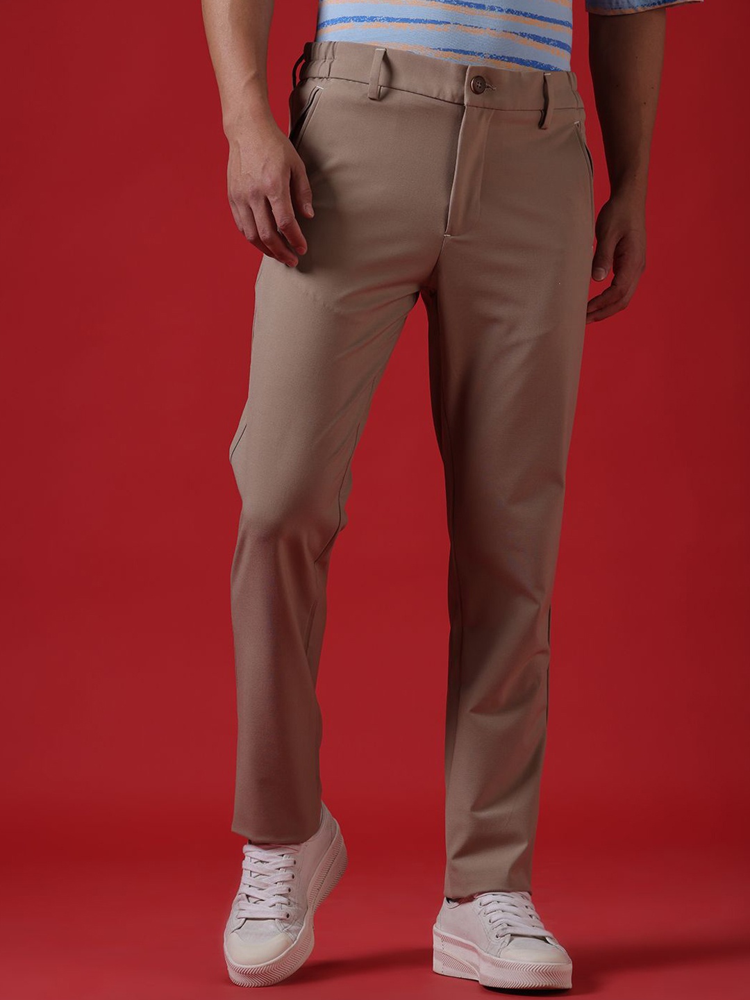 

WROGN Men Mid-Rise Slim Fit Regular Trousers, Beige