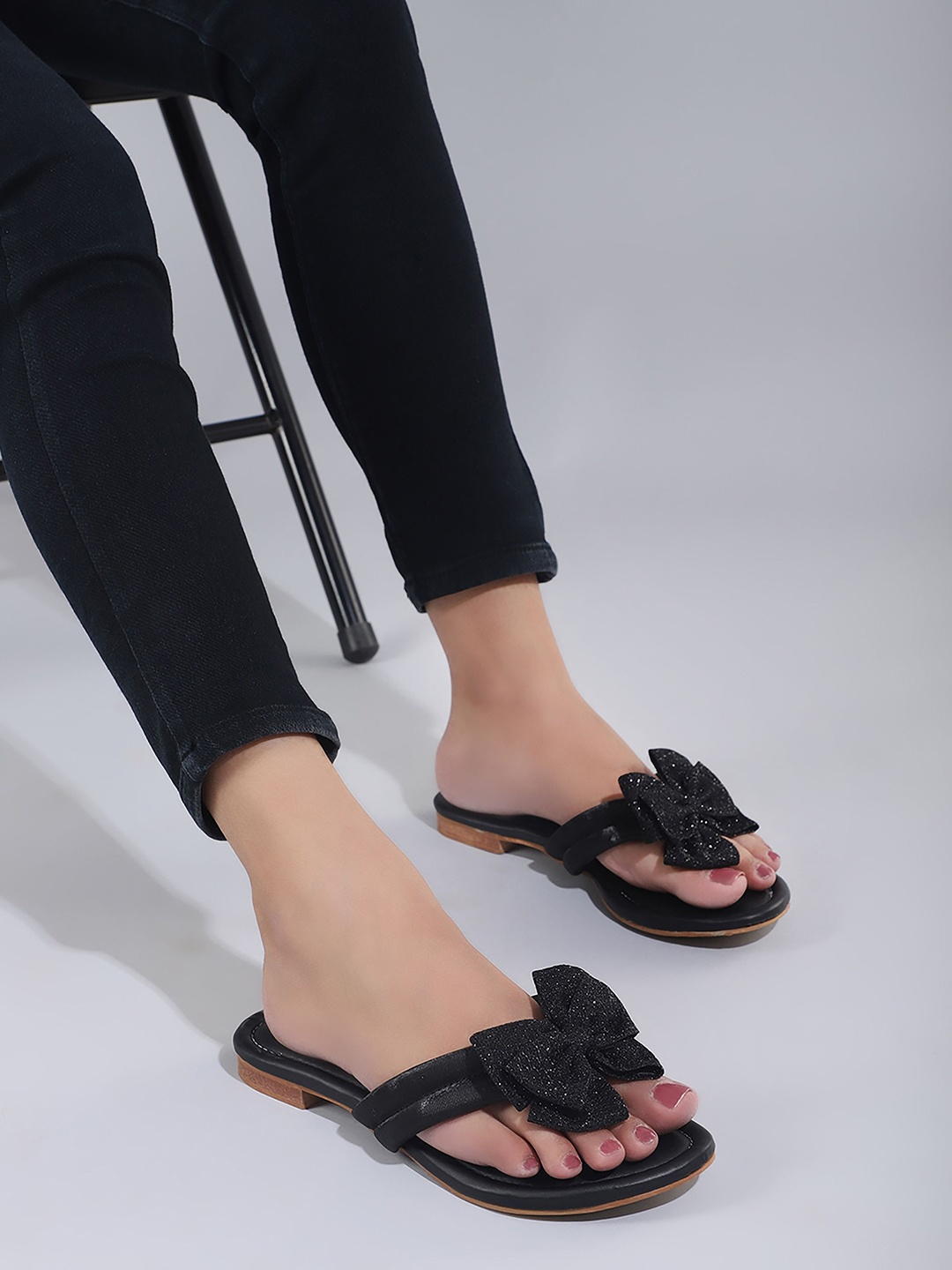 

Anouk Women Embellished Flats with Bows, Black