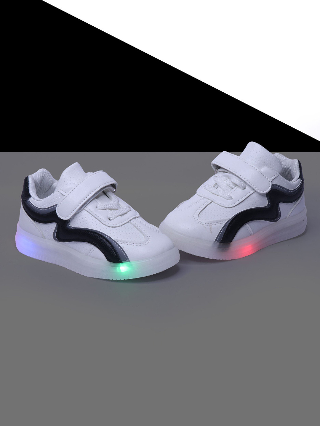 

FEETWELL SHOES Kids Round Toe Led Sneakers, White