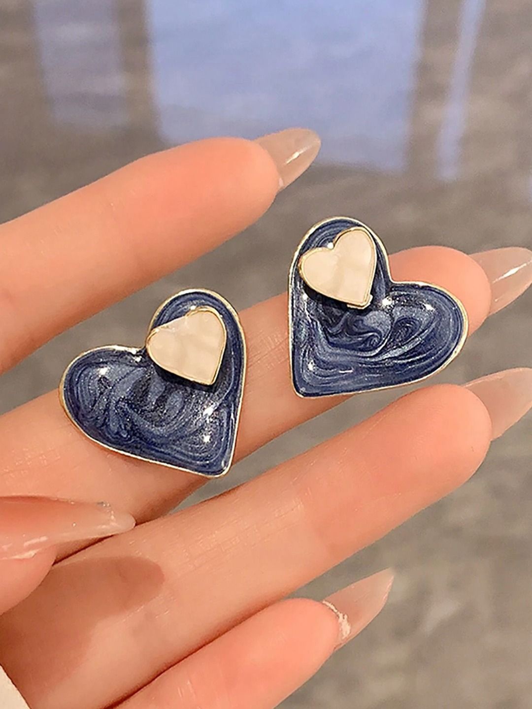 

KRENOZ Stainless Steel Heart Shaped Contrast Double Sided Studs, Gold