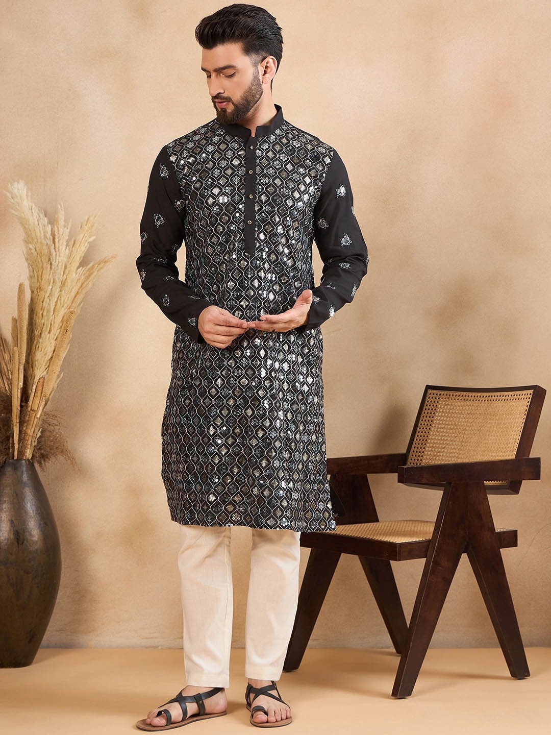 

House of Pataudi Ethnic Motifs Embroidered Mandarin Collar Sequins Straight Kurta, Black