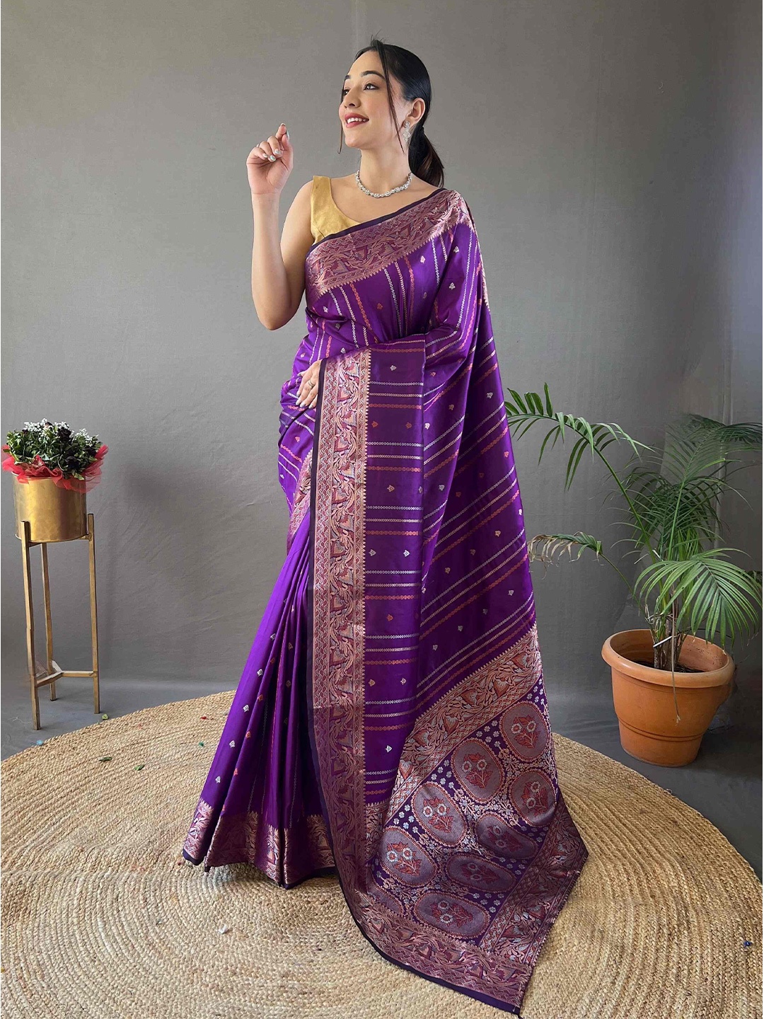 

DEVATITHI Woven Design Striped Zari Saree, Purple