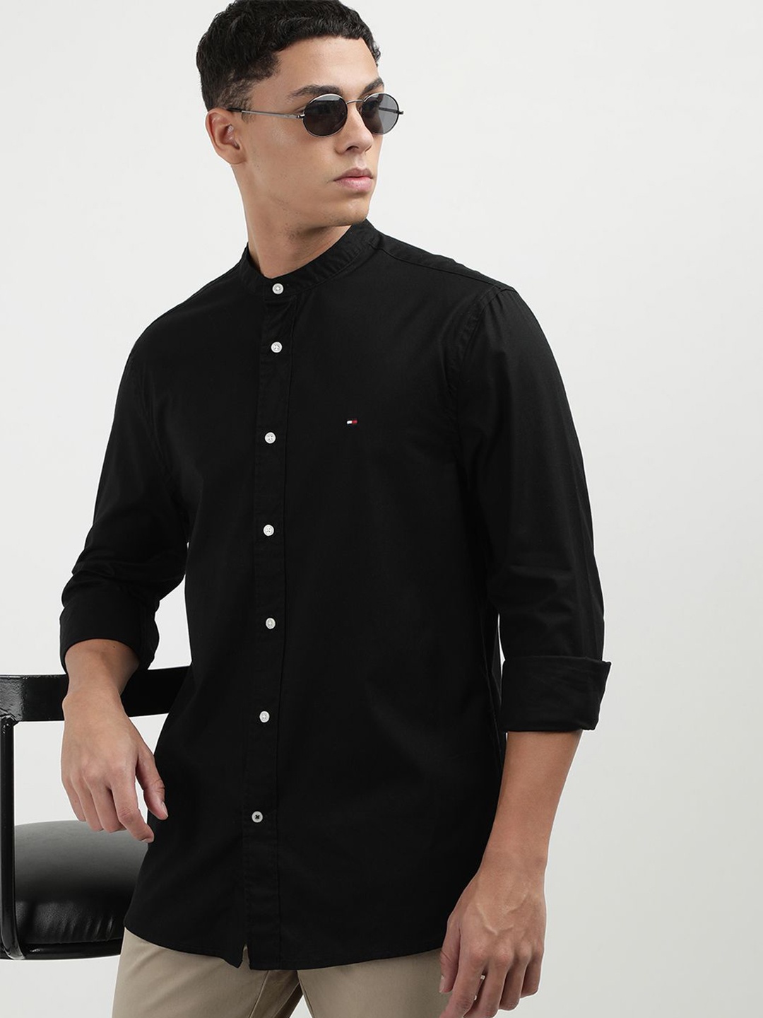 

Tommy Hilfiger Men Solid Band Collar Casual Shirt, Black
