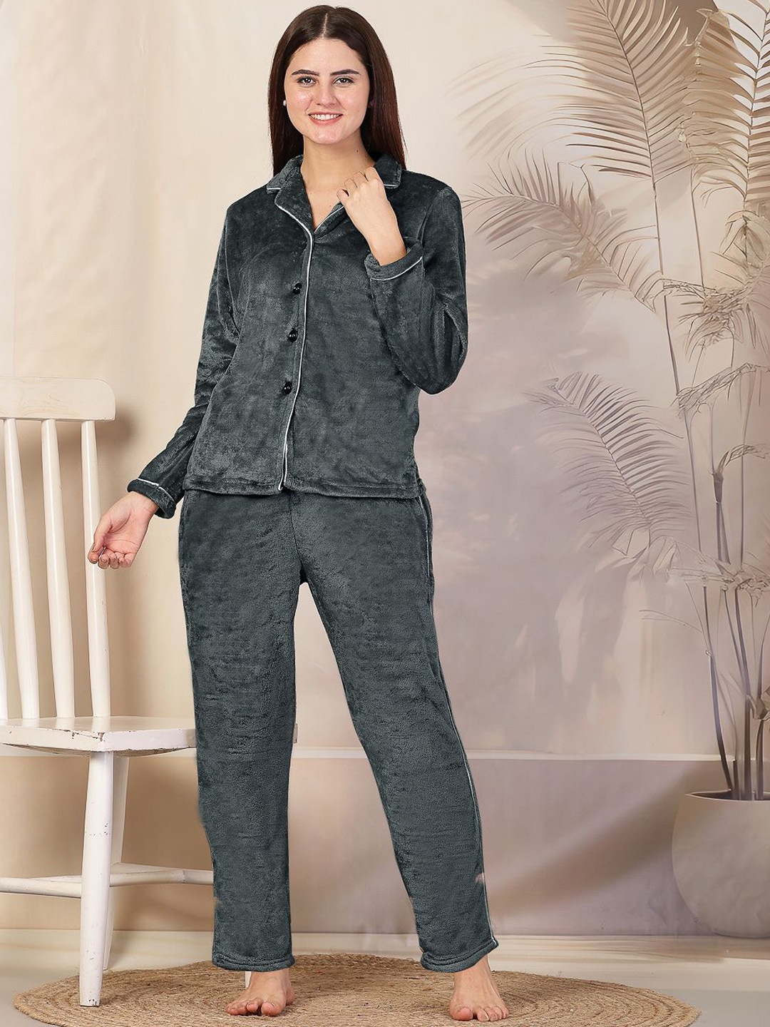 

FABINALIV Solid Lapel Collar Button Closure Winter Night Suit, Grey