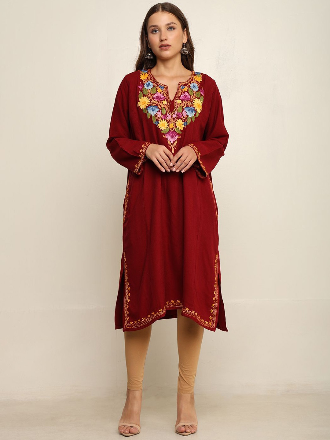

CRAFTBAZAR Floral Embroidered Notch Neck Straight Kurta, Maroon