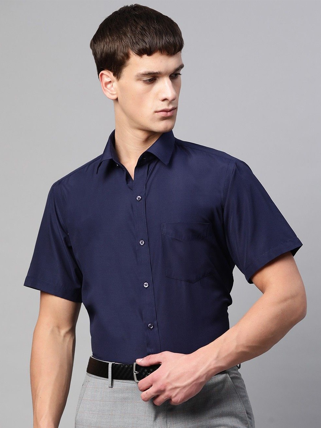 

English Navy Men Standard Solid Slim Fit Formal Shirt, Navy blue