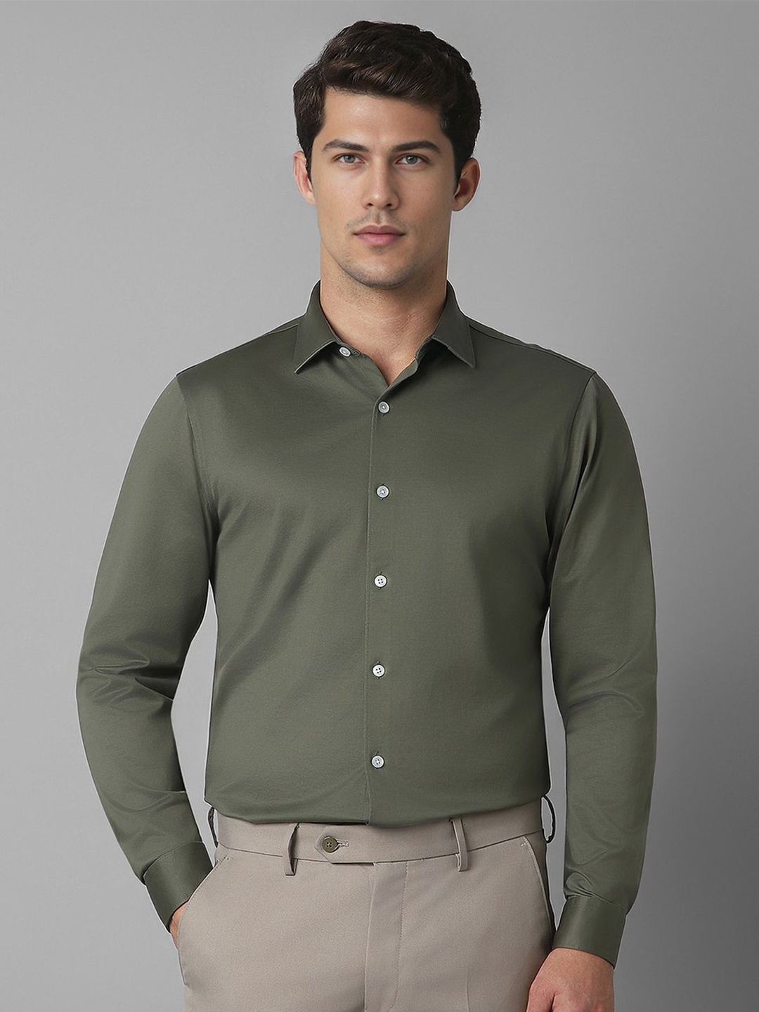 

Louis Philippe Men Spread Collar Solid Cotton Slim Fit Formal Shirt, Green