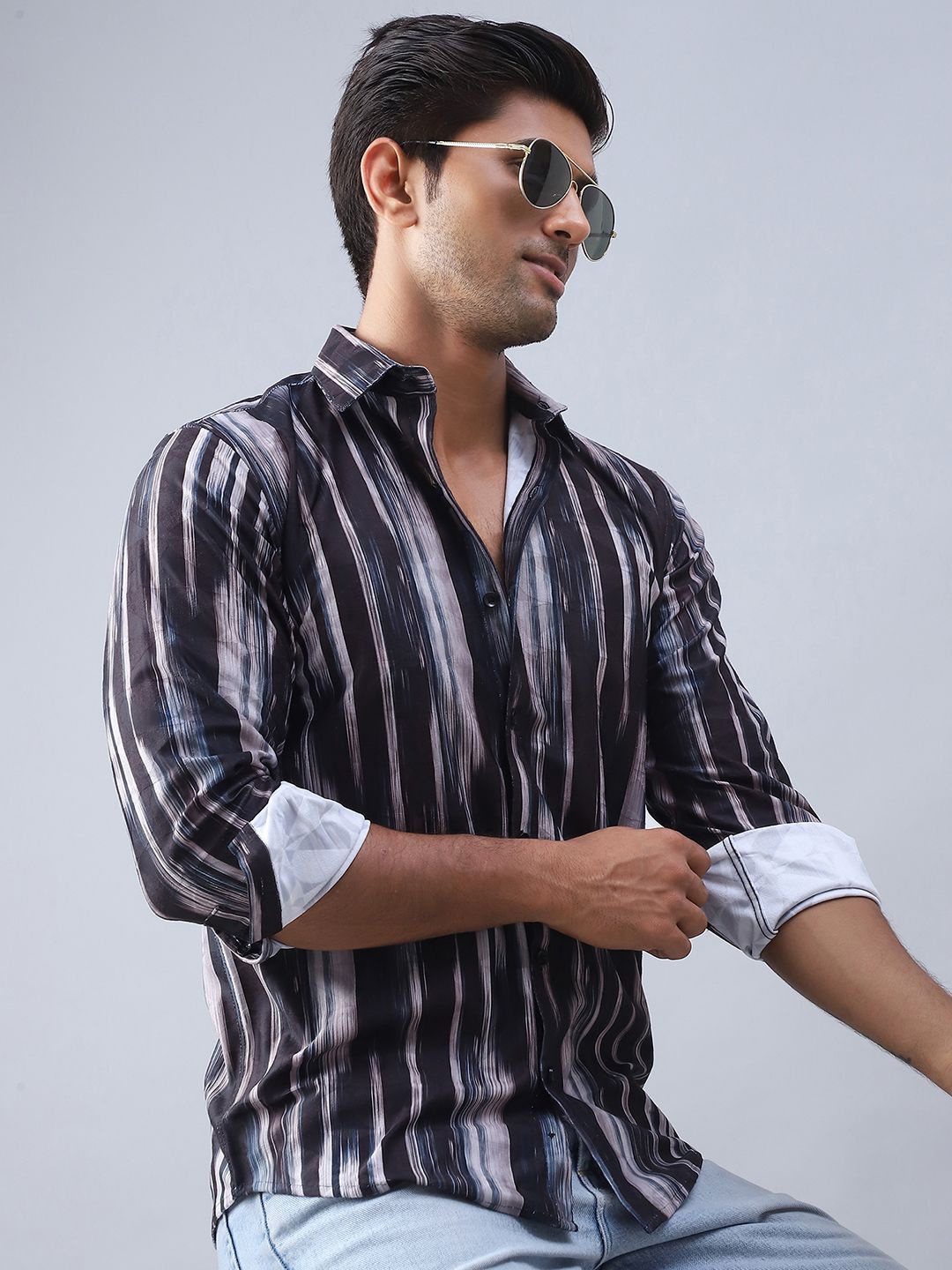 

Indian Needle Men Classic Vertical Striped Casual Shirt, Black
