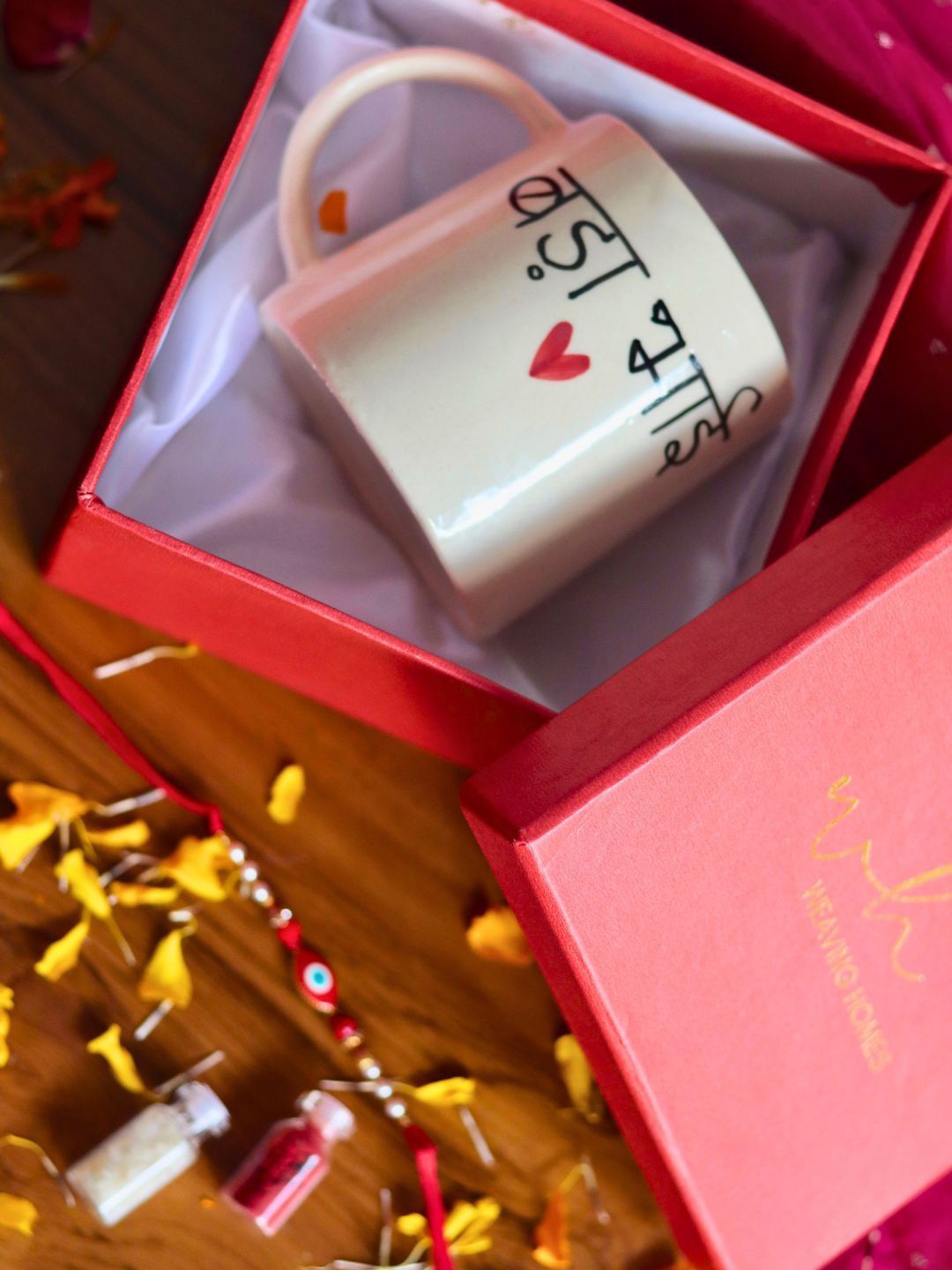 

WEAVING HOMES Set Of 2 Rakhi With Bada Bhai Mug, White